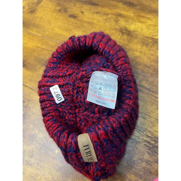 NWOT Furtalk women knit beanie hat with ponytail opening red purple 0972 - Picture 5 of 7
